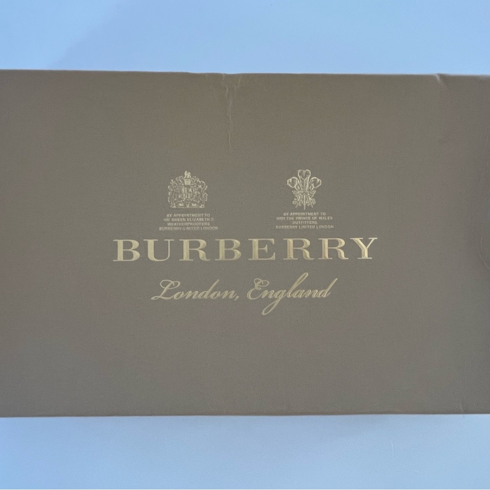 Burberry 100% Cashmere Giant Check Scarf Red, Black & White w/ Box - Worn Once - Picture 7 of 13